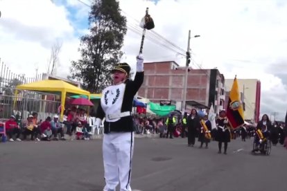 Las calles de Riobamba se llenan de fiesta.