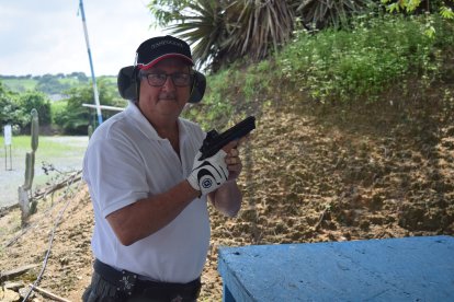 Roberto Gilbert es el presidente de la Federación de Tiro Práctico, entidad que organiza la competencia.