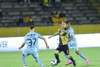 Kitu Díaz tuvo un gran despliegue en el juego ante los camaratas.