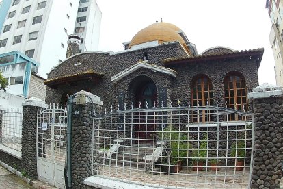 La Villa Vinci, llamada popularmente la ‘Casa del patio parado’, fue construida por el dibujante mexicano Rubén Vinci.