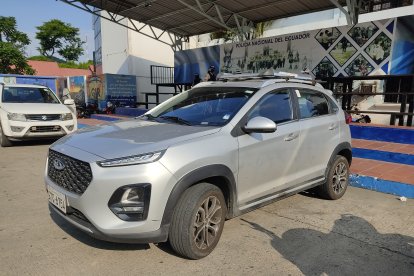 El auto en que se movilizaba la víctima.