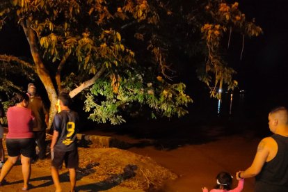 Durante la noche, los moradores compartieron imágenes de las zonas con más perjuicio.