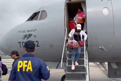 Los parientes de Fito estuvieron en Argentina pero fueron expulsados luego de ser identificados.