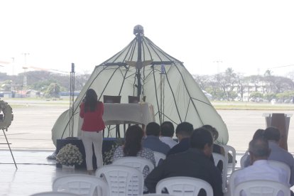En la Aviación Naval, en Guayaquil, se levantó una capilla ardiente.