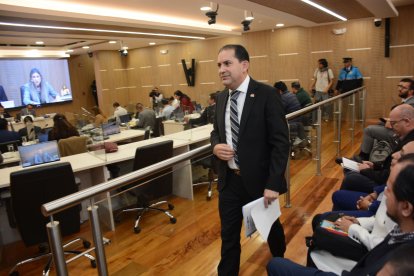 Hugo Villacrés, gerente del Metro de Quito, compareció ante el Concejo Metropolitano.