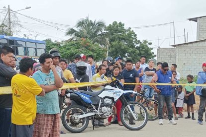 El hecho alarmó a padres de familia y vecinos.