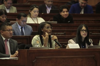 La Fiscal Diana Salazar comparece en la Comisión de Fiscalización de la Asamblea Nacional.