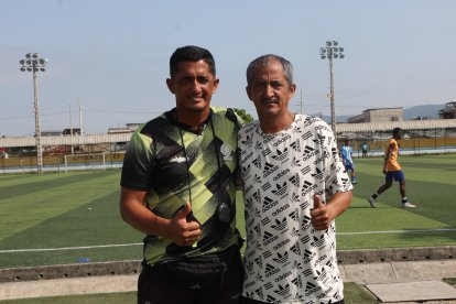 BATALLON DEL SUBURBIO COMPLEJO DE LA LIGA LUIS CHIRIBOGA PARRA ENTREVISTA A LOS PROFE DONDE SE FORMO EL  JUGADOR JUSTIN LERMA PERIODISTA : CRISTOPHER MONTALVAN FECHA : 14 /05/2024 AGENCIA : ( AG-EXPRESO GYE )