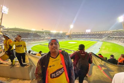 Juan Francisco Anchundia el 8 de mayo del 2024, cuando vio el partido de Barcelona ante Talleres.