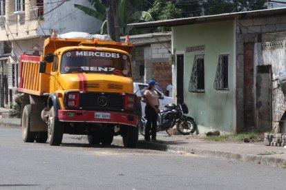 Policías entraron a una vivienda.