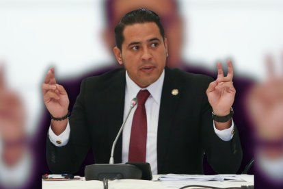 Ronny Aleaga fue miembro de los Latin Kings, también asambleísta por la Revolución Ciudadana, cuyo líder es el expresidente Rafael Correa.