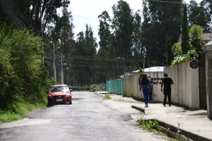 Existe una vía que conecta con la autopista. Esto haría que los delincuentes huyan con facilidad.