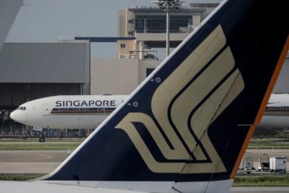 Imagen de archivo de un Boeing 777 de Singapore Airlines en el aeropuerto Changi de Singapur.