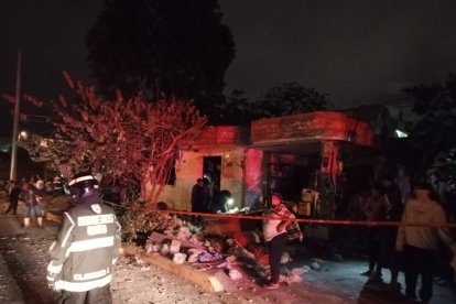 Cuatro personas resultaron con quemaduras de segundo grado.