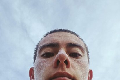 El joven no revela su nombre real en redes sociales.