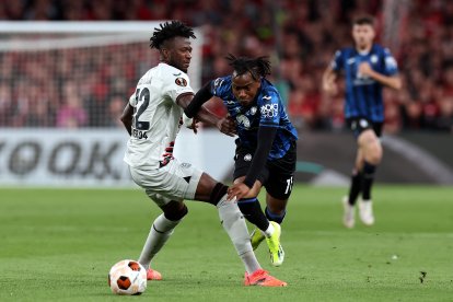 Lookman anotó los goles que hicieron quedar campeón de la Europa League al Atalanta.