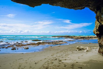 La apacible playa de Quingue es un atractivo que atrae a los turistas.