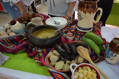El sancocho de cungatullo, molloco, longaniza, arveja son algunas de las preparaciones que ofrecen en esta localidad.