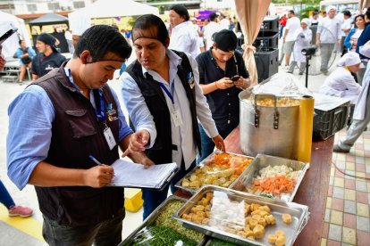 Arcsa inspeccionó si se cumplían las normas de higiene.