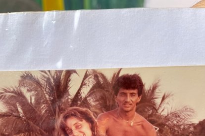 Carolando llegó a Atacames desde Manabí a los 17 años. Se hizo famoso entre los turistas gringos y europeos.