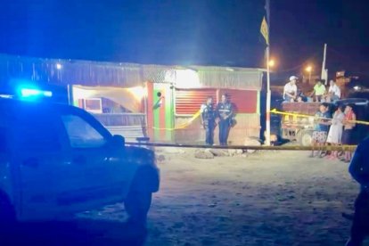 La Policía acudió al sito para levantar indicios.