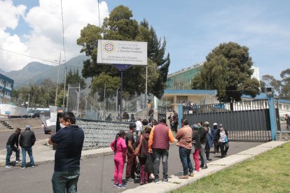 En la morgue de la capital, también ocurren disputas entre los trabajadores.