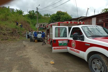 Unidades médicas llegaron al sitio.