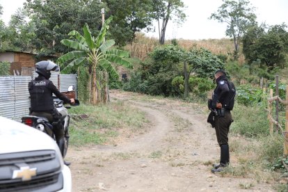 La Policía investiga el hallazgo en la coop. Reinaldo Quiñónez.