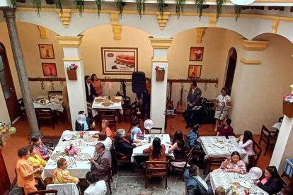 En gastronomía se destaca el hornado.