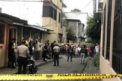 La policía realizó los acostumbrados procedimientos.