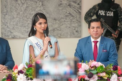 La Miss Universo y el alcalde de Machala.