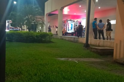 Las víctimas fueron llevadas a un hospital cercano a la escena del crimen.