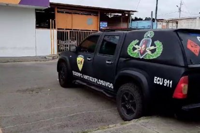 La Unidad Antiexplosivos de la Policía atendió la emergencia.