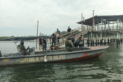 La policía Alison Riofrío fue encontrada en la isla Jambelí, jurisdicción de Santa Rosa.