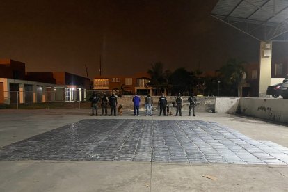 Las envolturas rectangulares fueron halladas en las cajas de banano.