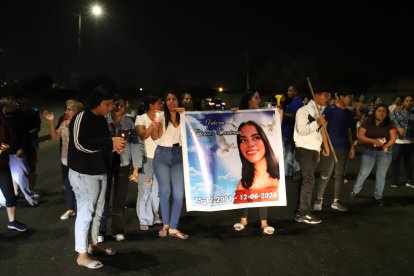 Al sitio llegaron varios habitantes para exigir justicia a las autoridades.