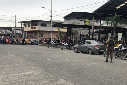 El asesinato se registro fuera de una institución educativa.