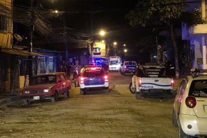 El ataque ocurrió afuera del domicilio de la familia. Los pistoleros llegaron en taxi.