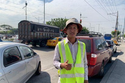 Ricardo Quinde tuvo mareos debido al hedor que provenía de la morgue.