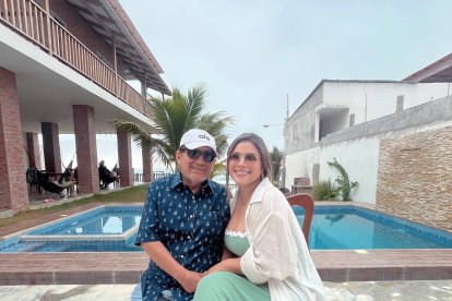 Aladino y la hija en una foto por el Día del Padre.