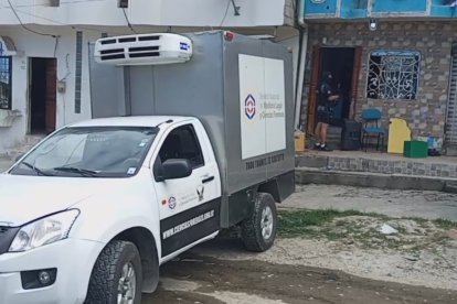 Carro de medicina Legal llegó a recoger el cuerpo.