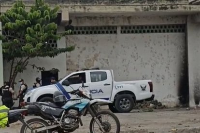 Policía Nacional fue alertada del macabro hallazgo en la parroquia San Pablo.