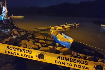 Al amanecer, después de la inspección en la zona, sacaron el cadáver.