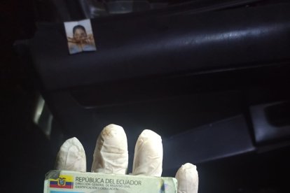 Por la cédula identificaron a una de las víctimas del siniestro en la vía.