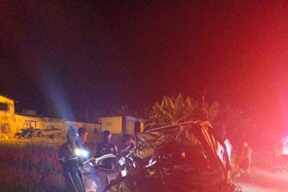 Así quedó el vehículo en el que se movilizaban las víctimas del cantón Buena Fe.