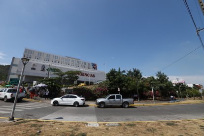Un hecho violento se registró la mañana de este 27 de junio en los exteriores del hospital del IESS de los Ceibos.