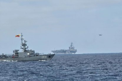 El poderoso portaviones captado en aguas ecuatorianas por el Southern Seas 2025