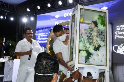 El educador es uno de los líderes de la ceremonia en honor al predicador que mencionan en las Escrituras.
