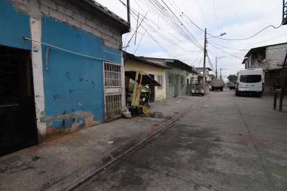 Los rastros de sangre que quedaron tras el ataque criminal.
