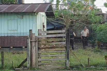 Al interior de este predio fue encontrado el cadáver baleado de una mujer.